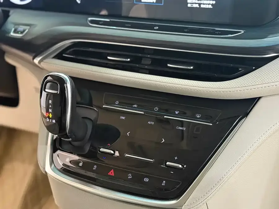 Buick GL8 2022 ES Lu Zun 653T Comfort Edition 2022 — миниатюра 5