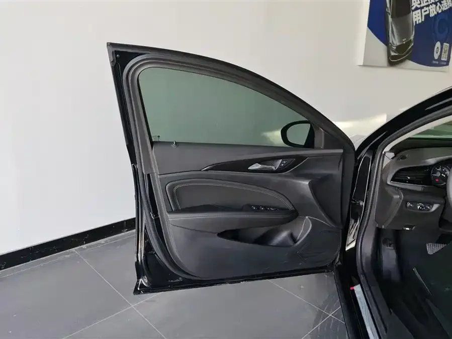 Buick Regal Regal 2024 facelift 25T Super Edition 2025 — миниатюра 4