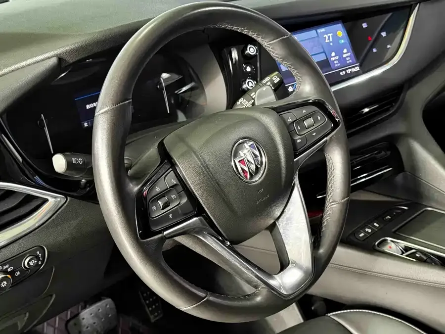 Buick Envision 2022 Angkeqi 652T 4WD Premium 7-seater 2023 — миниатюра 3