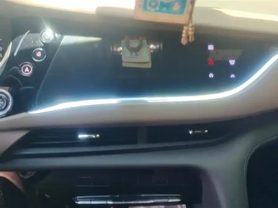 Buick Envision 2022 Angkeqi 652T 4WD flagship model 7 seats 2022 — миниатюра 4