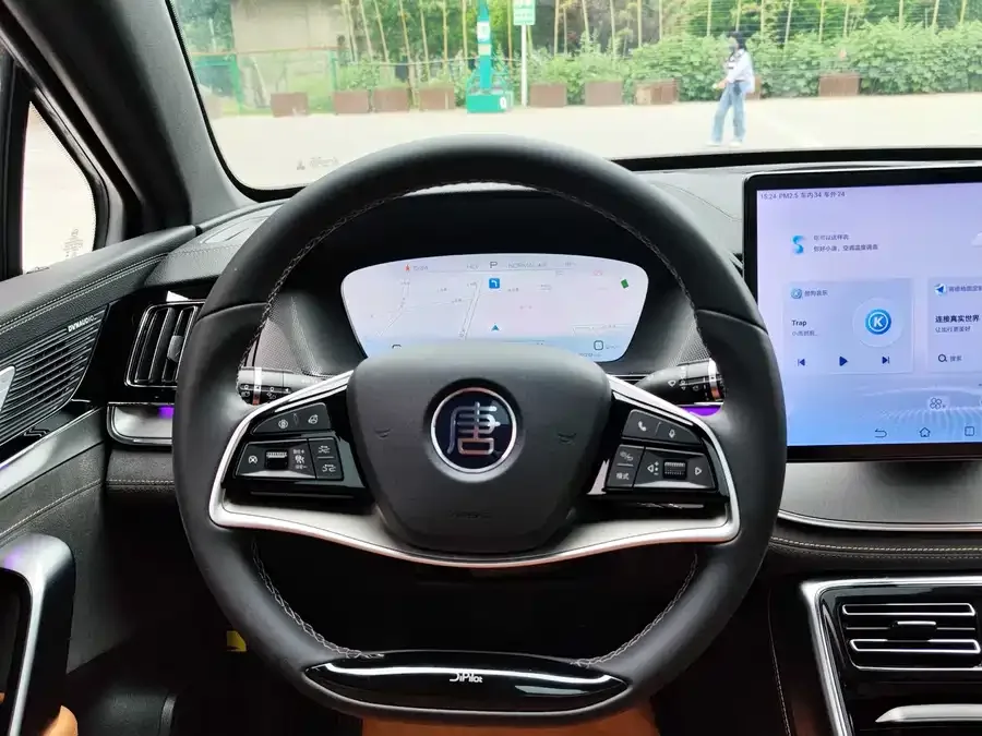 BYD Tang New Energy Tang New Energy 2023 DM-i Champion Edition 112KM Premium Edition 2024 — миниатюра 3