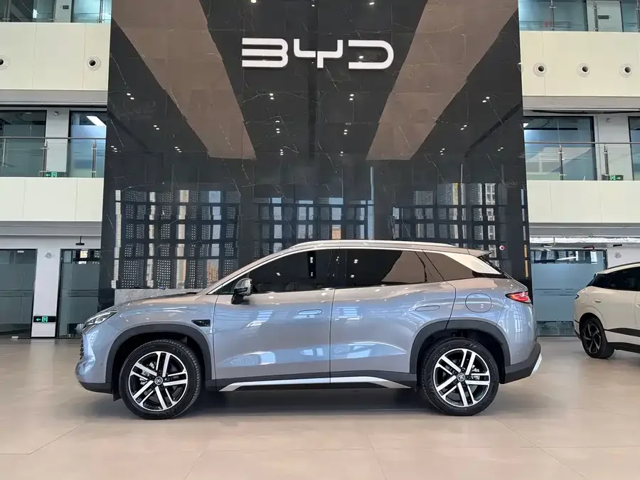 BYD Song L DM-i Song L DM-i 2025 Intelligent Driving Edition 112km Surpassing Edition 2025 — миниатюра 3