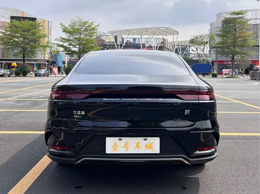 BYD Second-hand Han 2024 DM-i Honor Edition 121KM Premium Edition 2024 — миниатюра 2