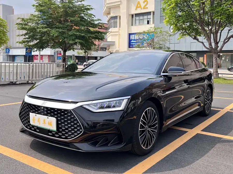 BYD Second-hand Han 2024 DM-i Honor Edition 121KM Premium Edition 2024 — фото 1, купить с доставкой в Москву
