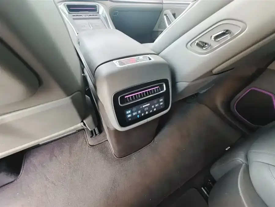 BYD N9 Denza N9 2025 flagship model 2025 — миниатюра 4