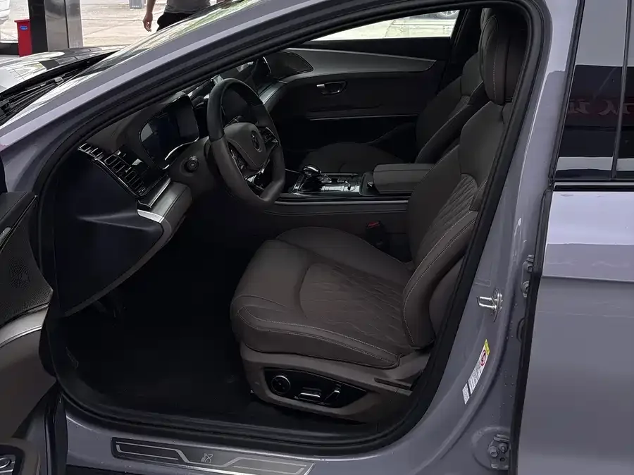 BYD Second-hand Han 2025 DM-i 125KM LiDAR Intelligent Driving Model 2025 — миниатюра 3