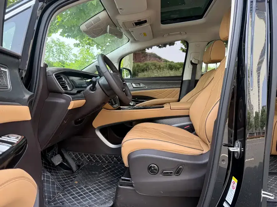 BYD D9 DENZA D9 2024 DM-i 970 Luxury Edition 2025 — миниатюра 4