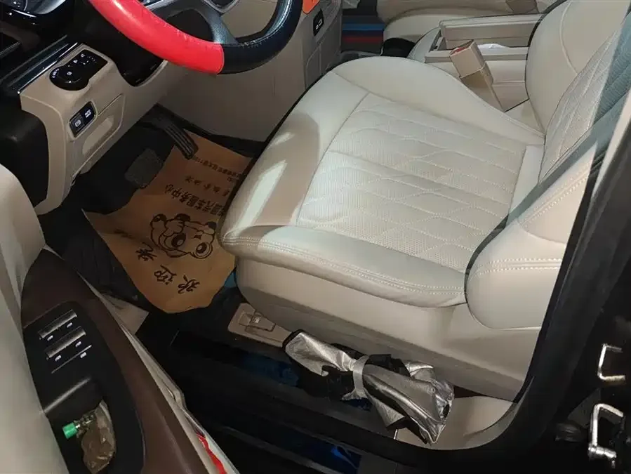 Buick GL8 2023 Land Business Class Smart Edition 2023 — миниатюра 3