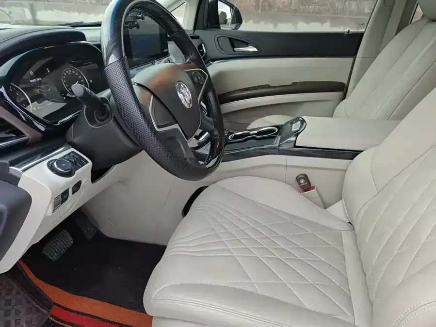 Buick GL8 2023 Land Business Class Comfort Edition 2024 — миниатюра 4