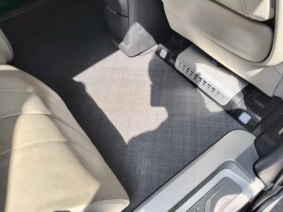 Buick GL8 New Energy 2024 Lu Zun Luxury Edition 7 Seats 2025 — миниатюра 3
