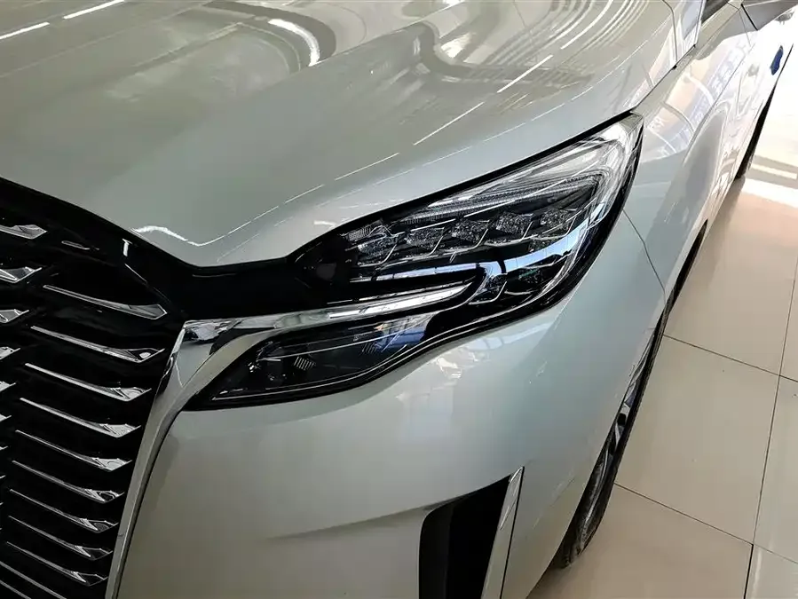 Buick GL8 2023 ES Lu Zun Premium Edition 2023 — миниатюра 2
