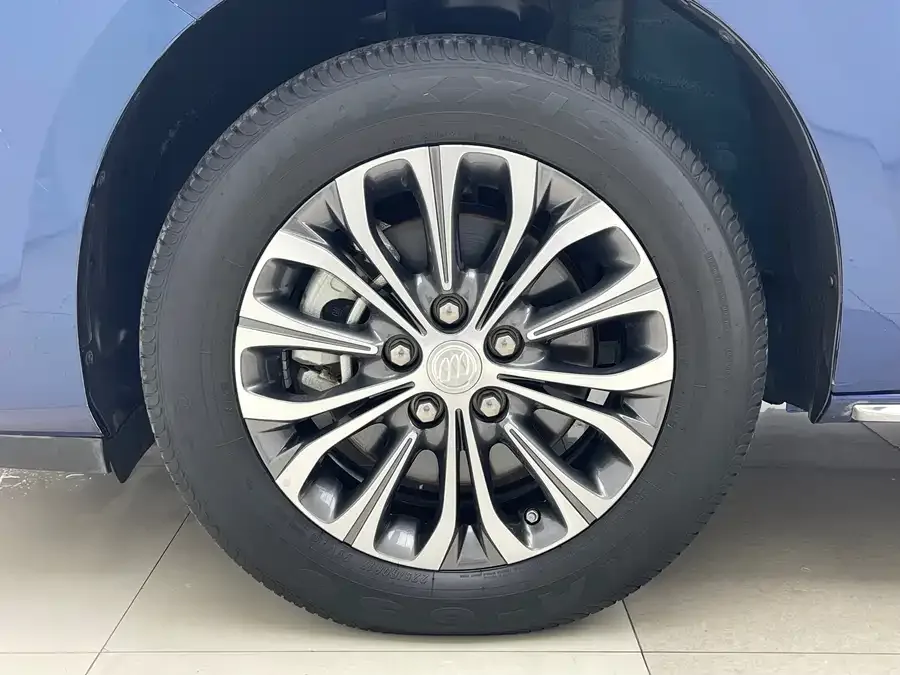 Buick GL8 2023 facelift land business class luxury model 2023 — миниатюра 5