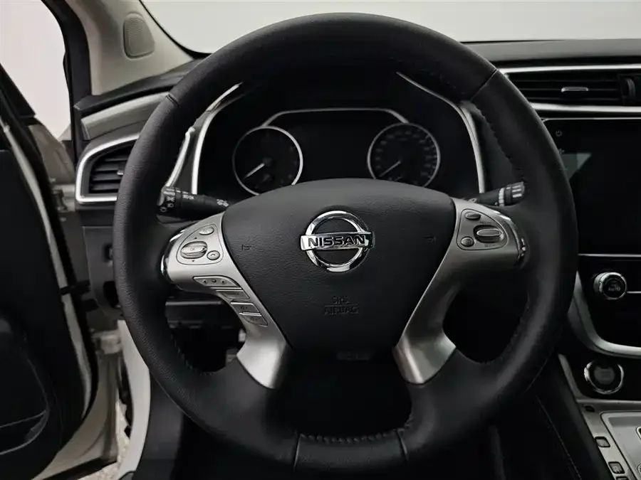 Nissan Murano Loulan 2021 2.5L XL 2WD Intelligent Linked Deluxe Edition 2023 — миниатюра 3