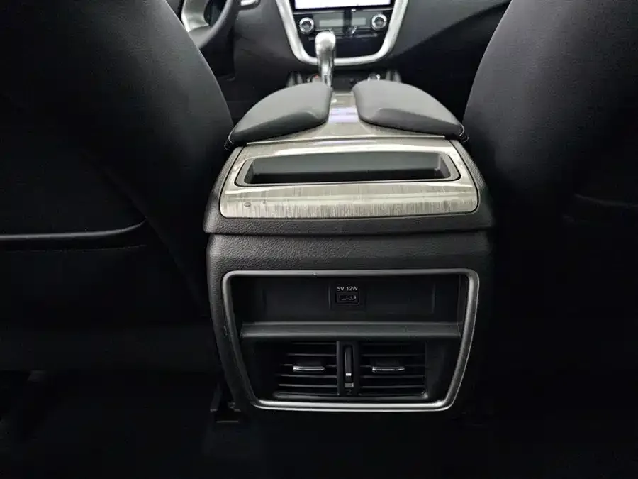 Nissan Murano Loulan 2021 2.5L XL 2WD Intelligent Linked Deluxe Edition 2023 — миниатюра 4