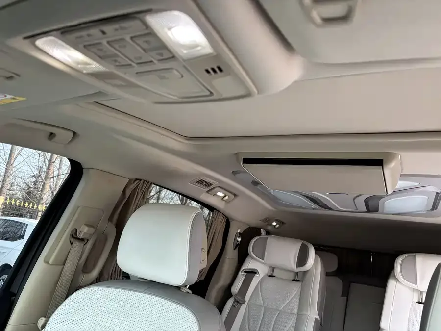 Buick GL8 2022 ES Lu Zun 653T Exclusive model 2022 — миниатюра 4