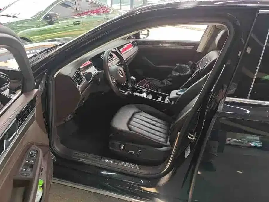 Volkswagen Phaeton / Phideon 2021 Phideon 380TSI Luxury Edition 2022 — миниатюра 4