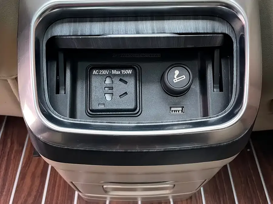 Buick GL8 2022 ES Lu Zun 653T flagship model 2022 — миниатюра 5