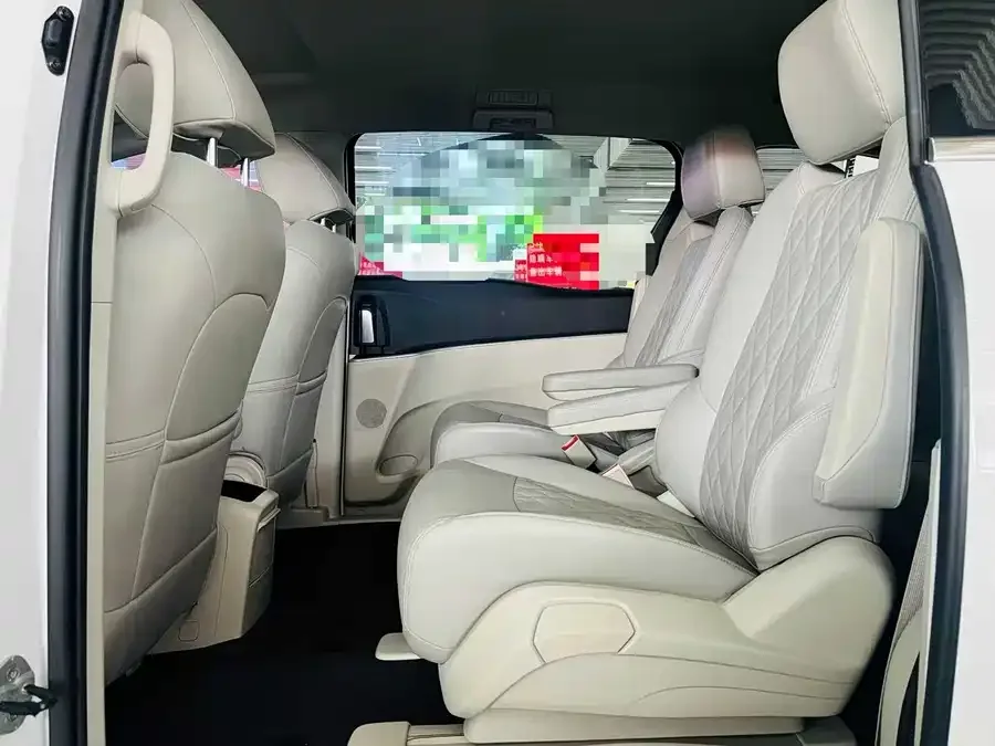 Buick GL8 2023 Land Business Class Comfort Edition 2023 — миниатюра 3