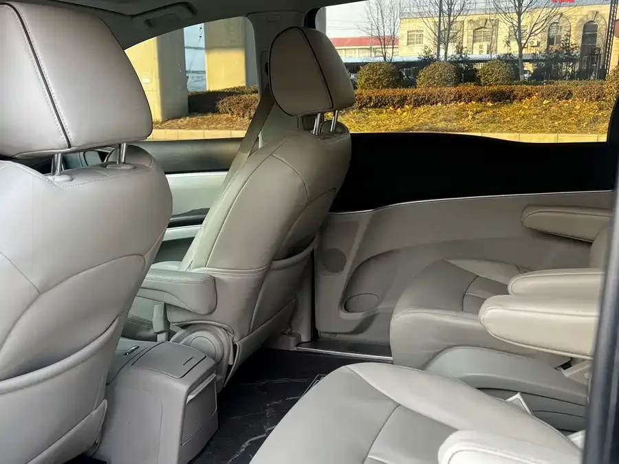 Buick GL8 2022 Land Business Class 652T Luxury Edition 2022 — миниатюра 4