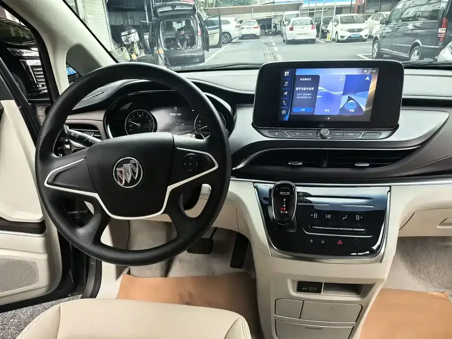 Buick GL8 2023 Land Business Class Comfort Edition 2022 — миниатюра 4