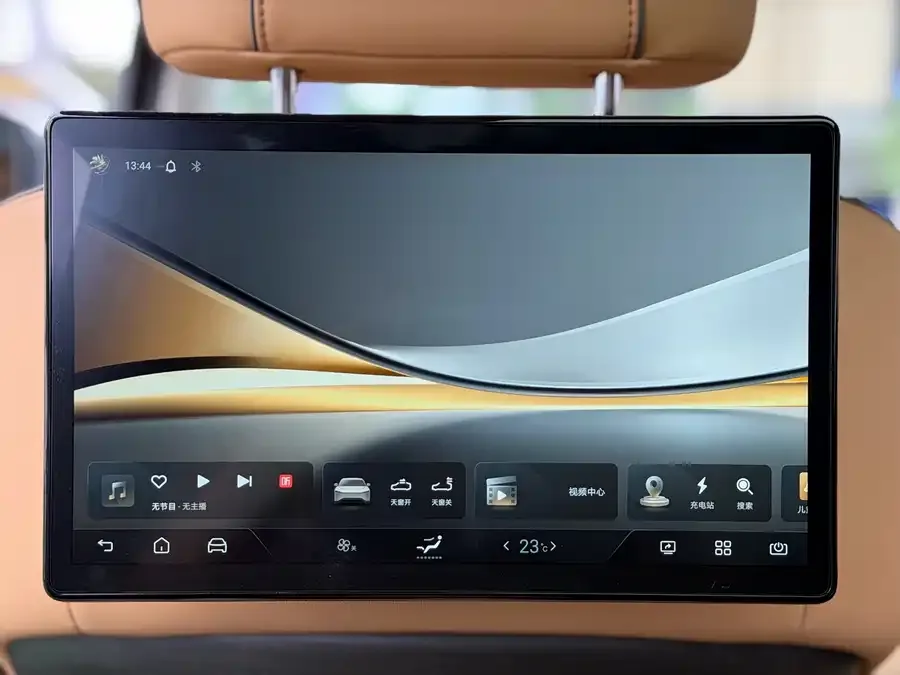 BYD D9 DENZA D9 2022 DM-i 970 4WD Premium Edition 2023 — миниатюра 5