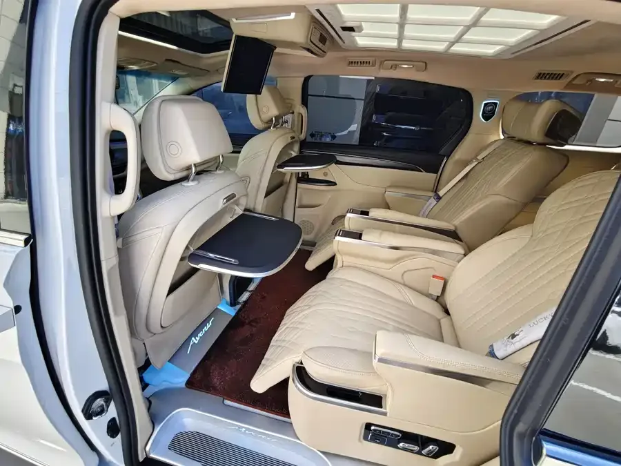 Buick GL8 2022 ES Lu Zun 653T Exclusive model 2022 — миниатюра 5