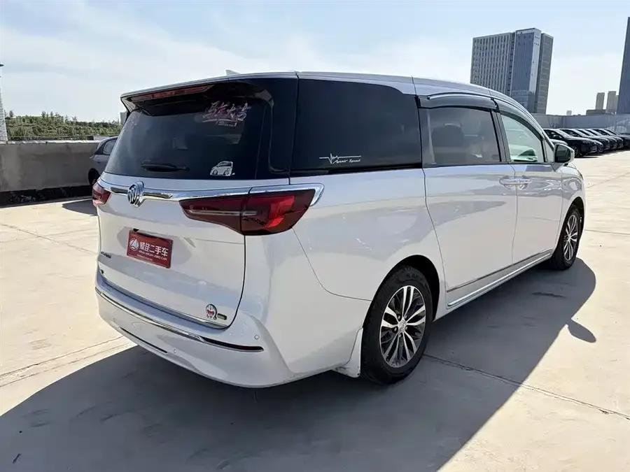 Buick GL8 2023 ES Lu Zun Comfort Edition 2023 — миниатюра 2