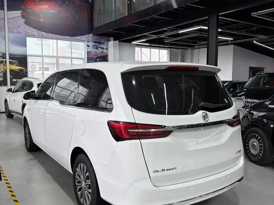 Buick GL8 2022 Land Business Class 652T Comfort Edition 2022 — миниатюра 3