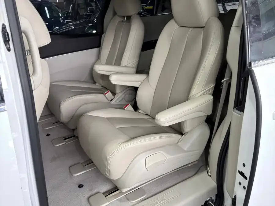 Buick GL8 2022 Land Business Class 652T Comfort Edition 2022 — миниатюра 4