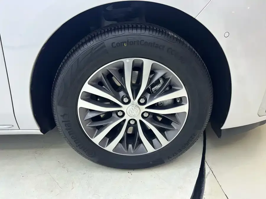Buick GL8 2023 ES Lu Zun Premium Edition 2023 — миниатюра 3