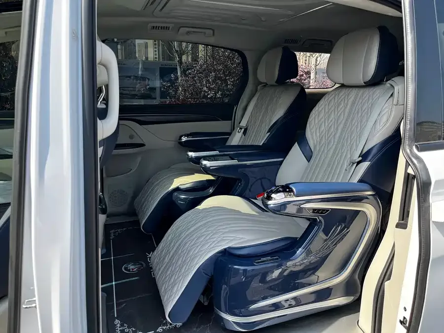 Buick GL8 2022 ES Lu Zun 653T Comfort Edition 2022 — миниатюра 3