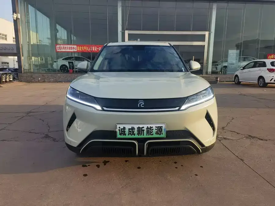 BYD Yuan UP Yuan UP 2024 401KM Leading Model 2024 — фото 1, купить с доставкой в Москву