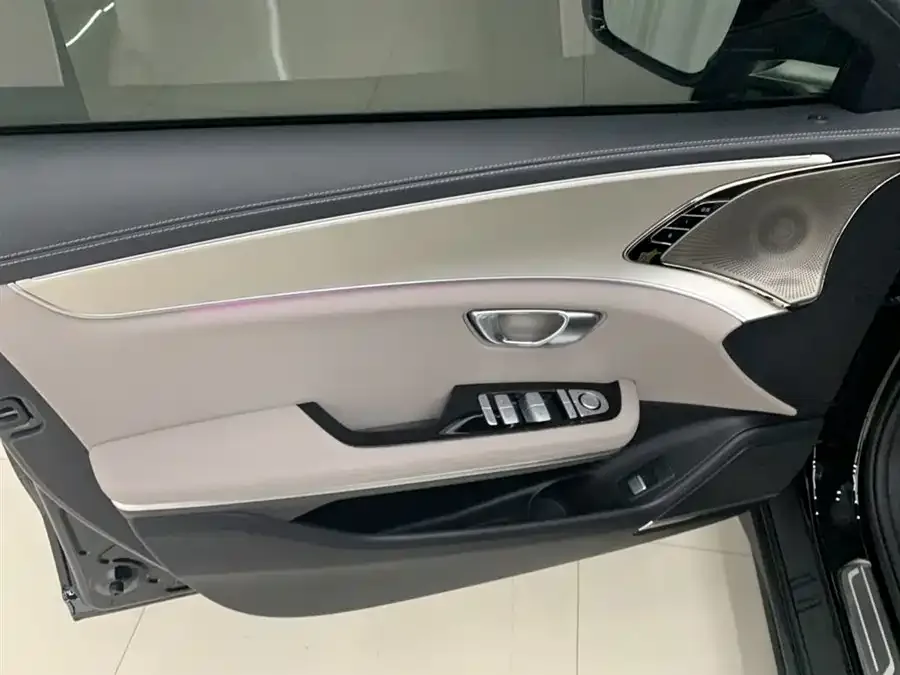 BYD Second-hand Han 2025 DM-i 125KM Elite 2024 — миниатюра 4