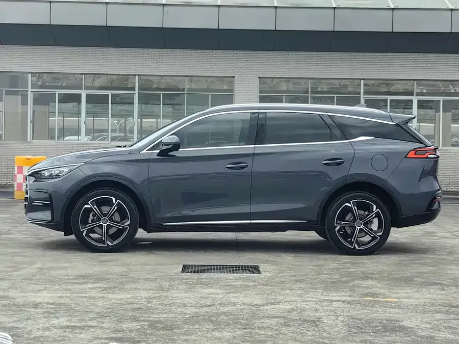 BYD Tang New Energy Tang New Energy 2021 DM-i 112KM Premium Edition 2022 — миниатюра 2