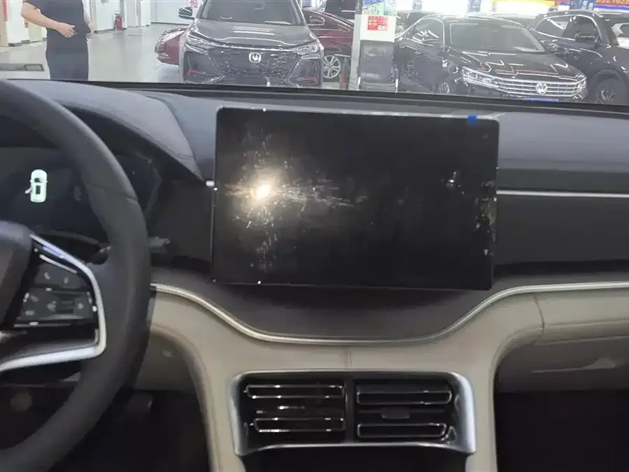 BYD Song PLUS New Energy Song PLUS New Energy 2021 DM-i 110KM Flagship PLUS 2023 — миниатюра 4
