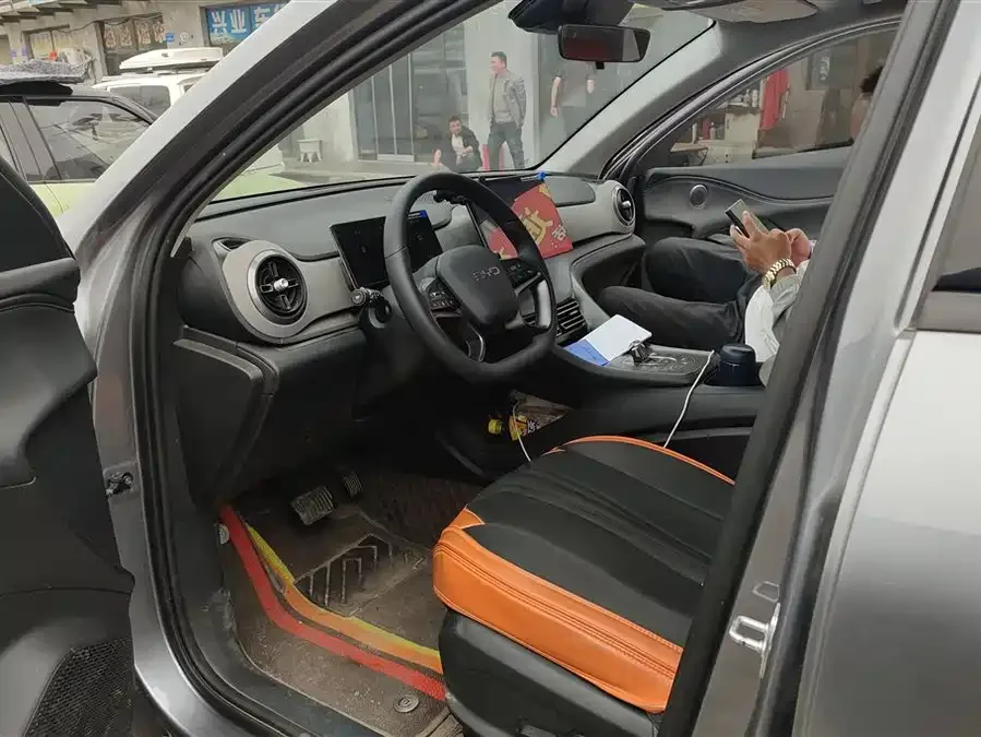 BYD Sea Lion 05 DM-i Sea Lion 05 DM-i 2025 DM-i 75KM Luxury 2025 — миниатюра 3