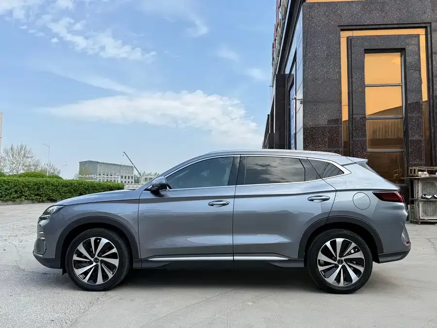 BYD Song PLUS New Energy Song PLUS New Energy 2023 Champion Edition DM-i 150KM Flagship PLUS 2024 — миниатюра 2