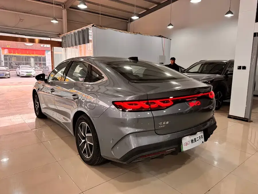 BYD Qin L Qin L 2025 DM-i Intelligent Driving Edition 120KM Beyond Edition 2025 — миниатюра 2