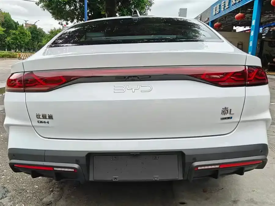BYD Qin L Qin L 2025 DM-i Intelligent Driving Edition 120KM Leading Edition 2025 — миниатюра 2