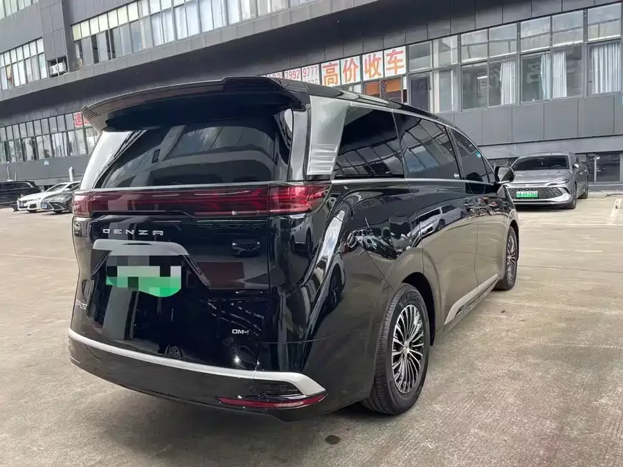 BYD D9 DENZA D9 2023 DM-i 965 Premium Edition 2024 — миниатюра 5