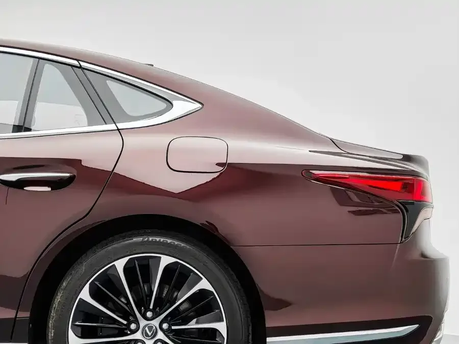 Lexus LS 2021 500h Executive Edition 2022 — миниатюра 2