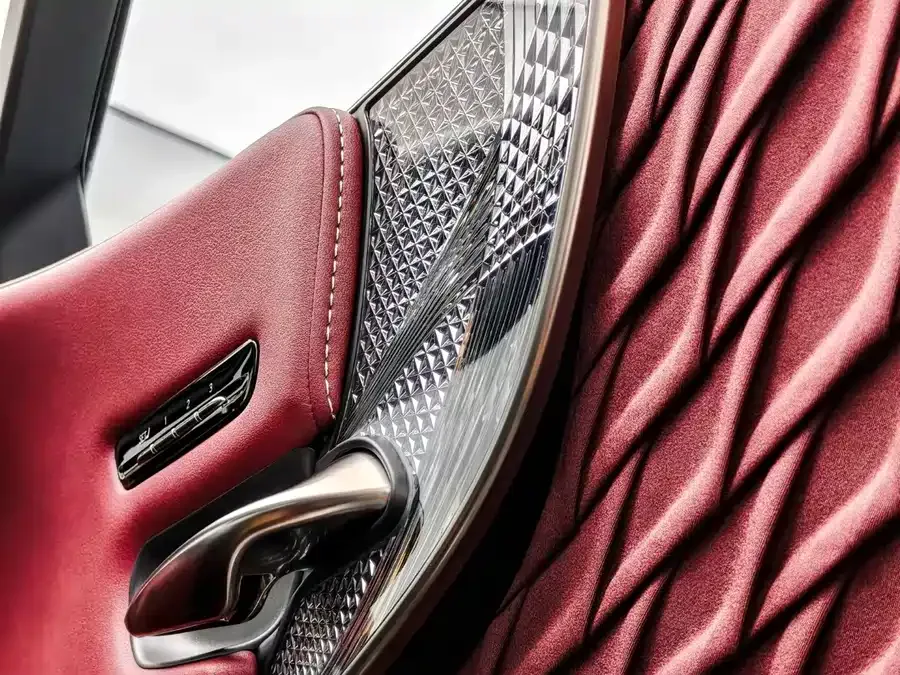 Lexus LS 2021 500h Executive Edition 2022 — миниатюра 3