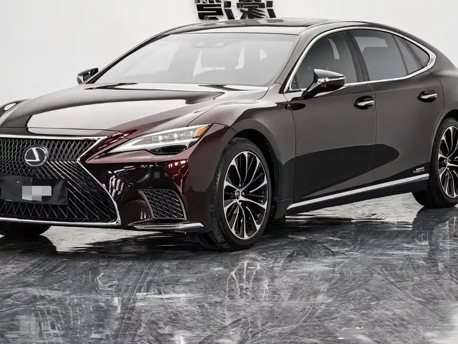 Lexus LS 2022