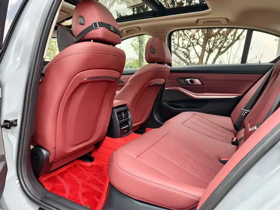 BMW 3 Series BMW 3 Series 2025 330Li M Sport Night Edition 2025 — миниатюра 2