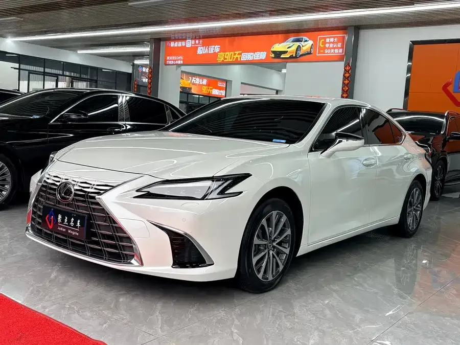Lexus ES 2025 200 Premium Edition 2025 — фото 1, купить с доставкой в Москву