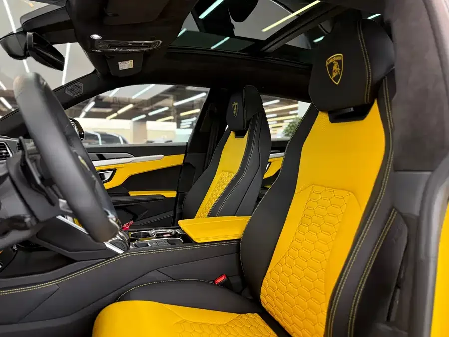 Lamborghini Urus Urus 2021 4.0T V8 2022 — миниатюра 3