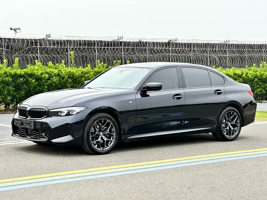 BMW 3 Series 2026 BMW 3 Series 330Li M Sport Shadow Edition 2026 — фото 1, купить с доставкой в Москву