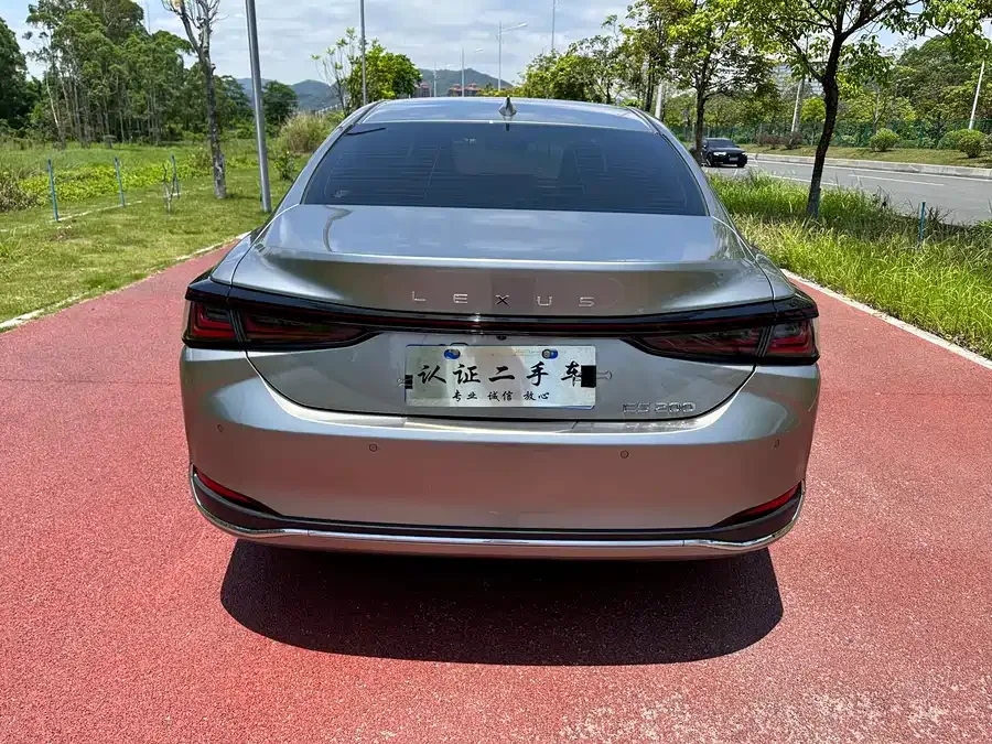 Lexus ES 2025 200 Premium Edition 2025 — миниатюра 2