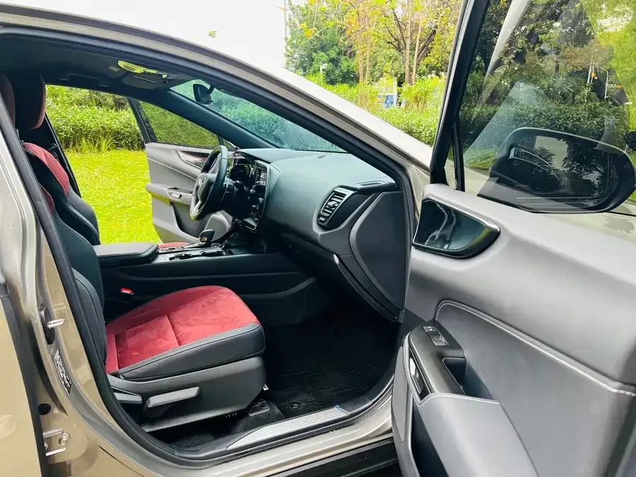 Lexus NX 2024 260 FWD Skyactiv 2024 — миниатюра 4
