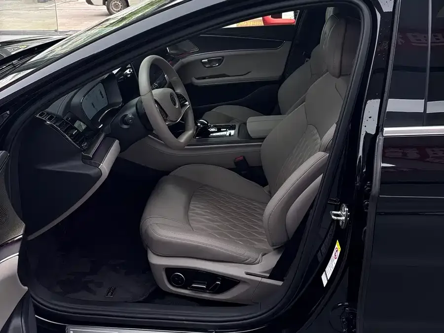 BYD Second-hand Han 2025 DM-i 125KM LiDAR Intelligent Driving Model 2025 — миниатюра 3